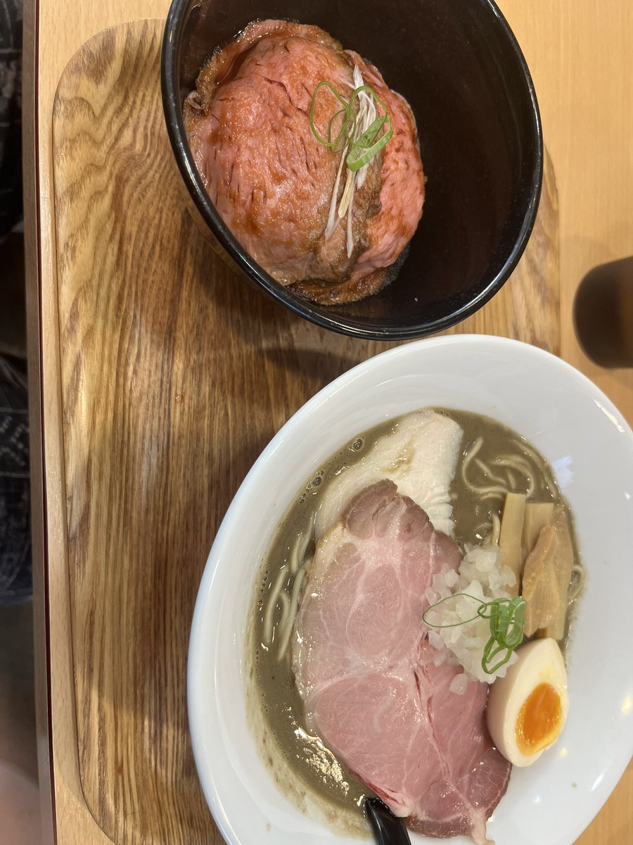 NoisChida's tweet photo. 盛岡行った時毎回食ってる https://t.co/CGpCPnpuQQ