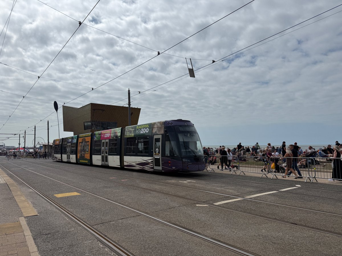 It's finally the weekend and it's another busy one!😎

Due to the 1940s weekend in Lytham, there will be diversions in place this weekend on the 11 and 11A routes. The diversions will be in place from 9am until 6pm on both days!🚌

Due to the Run the Lights event this evening,