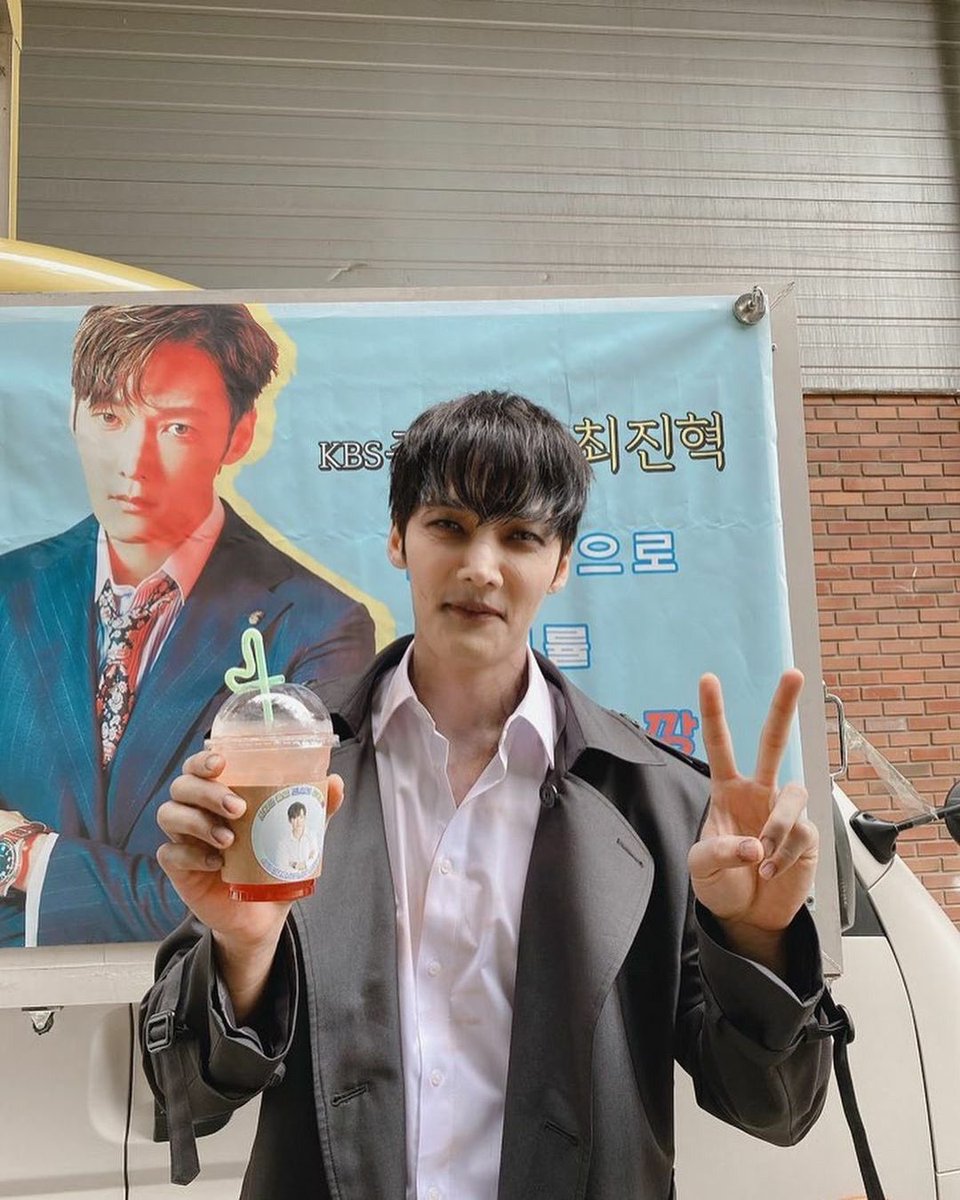 MooYoungZombie's tweet photo. https://t.co/gf24mDGnyj