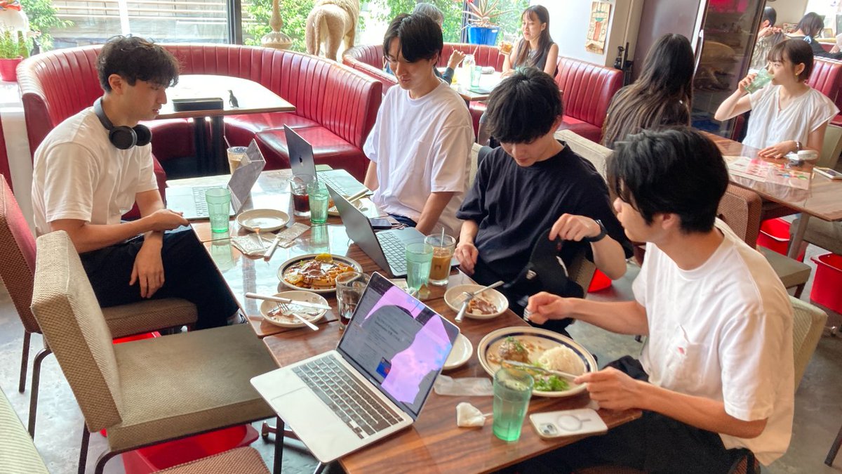 ryu_techgeek's tweet photo. 【Maker's Guild もくもく会 - in 渋谷 】
オフラインで顔を合わせて作業するのはやっぱり刺激的!
オンラインじゃ得られない熱量とつながりがある。#MakersGuild https://t.co/KuRhuI89U4