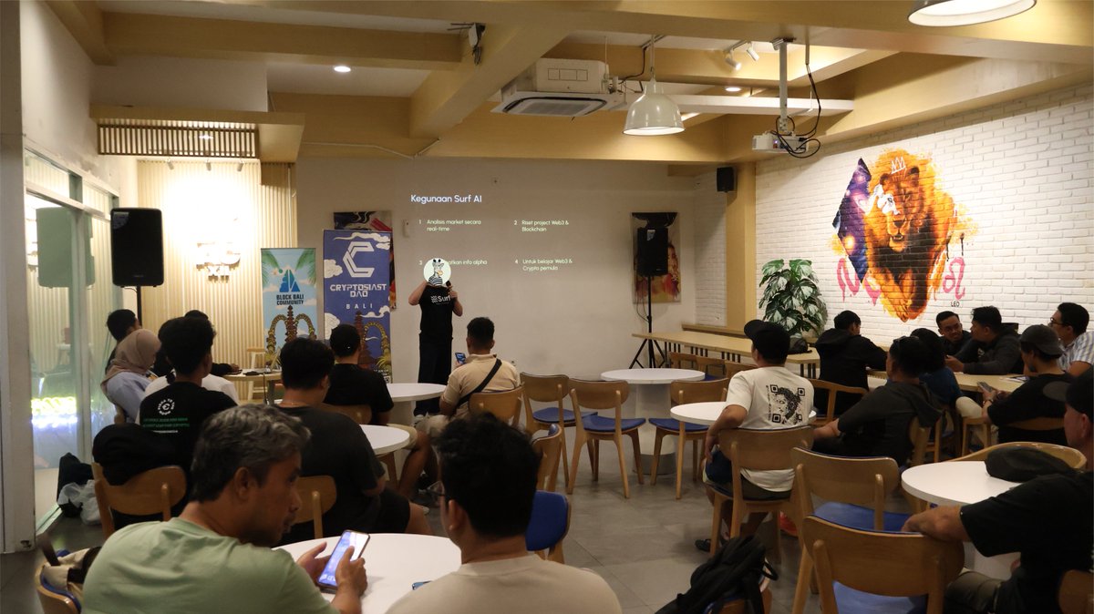 Cyberconnect_ID's tweet image. Terima kasih buat semua partisipan yang sudah hadir di meetup @Surf_Copilot 'Surf in Paradise' kemarin (15/8) di Bali🙌
Malam yang seru penuh diskusi, sharing insight, dan ketemu banyak wajah baru maupun lama. Senang banget bisa connect langsung bareng komunitas!✨