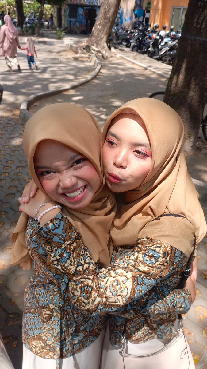 partner makeup an kesayangan😍😍