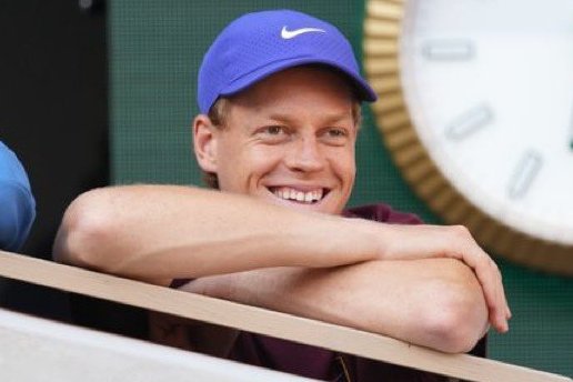 Sorridi, è il tuo compleanno 😊🎂

Auguri da tutti i #sinneristi a Jannik 🧡🦊

#Sinner | #janniksinner | #tennis