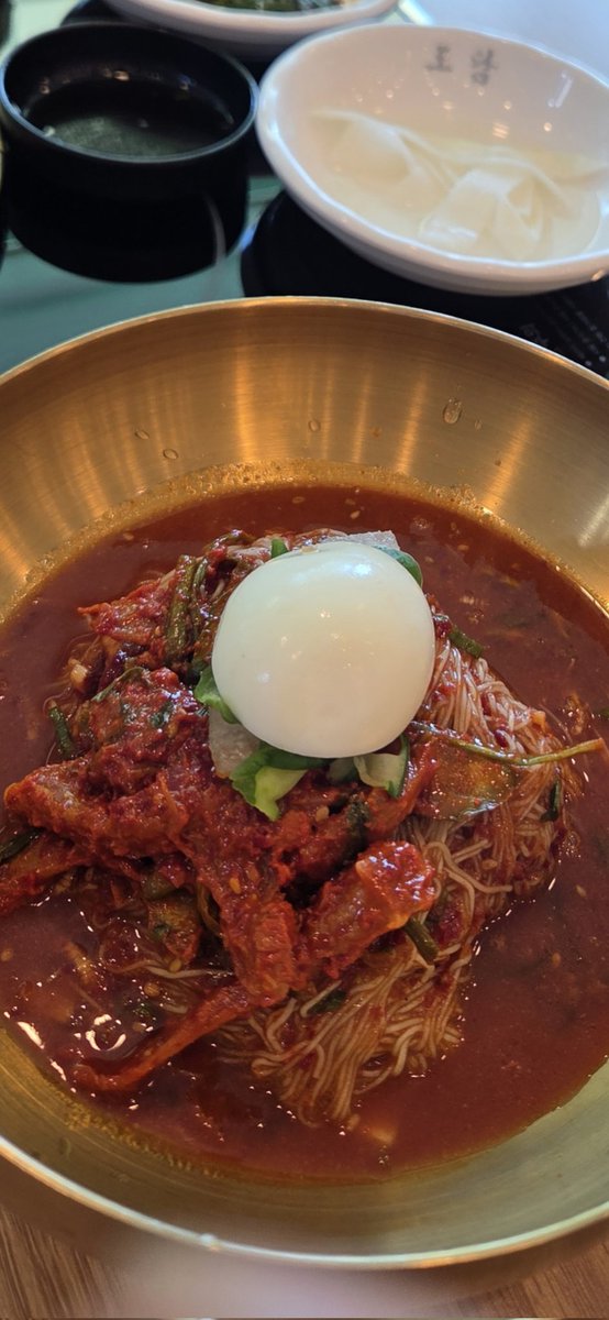 회냉면 1.3
도담면옥&amp;두루정 인천고잔점
인천 남동구 에코중앙로 25-8 A동 2층 일부호 (출처 : 네이버 플레이스) naver.me/5OcEjSeA