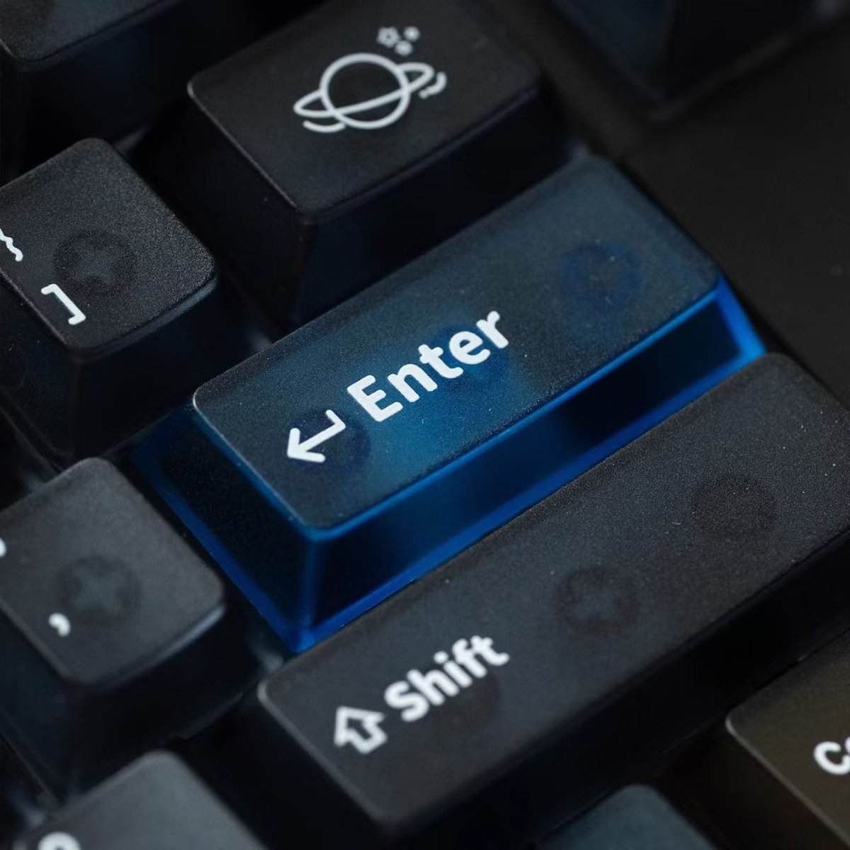 SkyloongVip's tweet photo. Typing Through the Cosmos: Interstellar Keycaps
 
✨Link:https://t.co/JsBrshoVR9

#skyloongkeyboard #skyloong #keebs #keeb #mechanicalkeyboard #pcgaming #setup #deskaccessories #cozysetup #gamingsetup  #fyp #pinkgamingsetup #keycaps #keycapset #keycapdesign #keycap https://t.co/xJ7pxMd9Z0