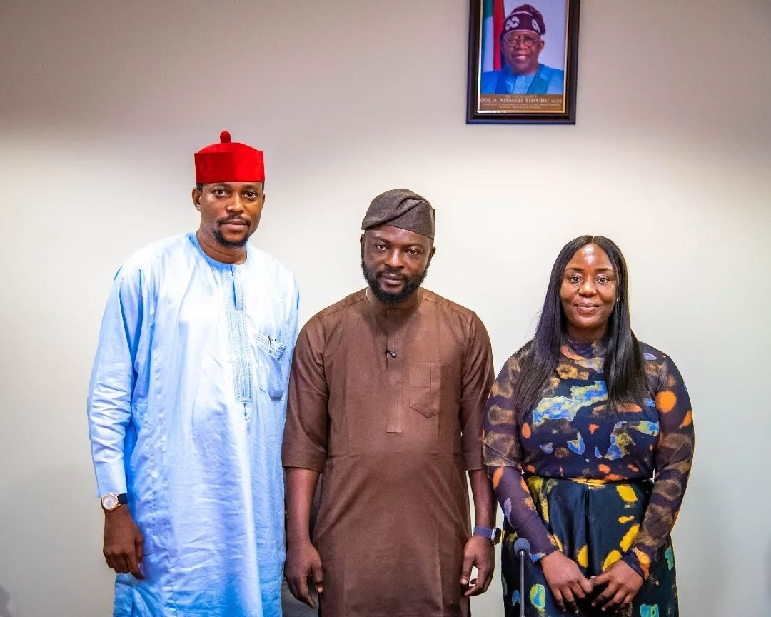 OfficialPigo's tweet photo. Great Leaders create more Leaders, not followers.
When you look at Segun Dada @DOlusegun and how happy people around him are, you understand that leadership is not about who makes the loudest noise.
Things people see as big deal, Segun Dada does effortlessly. He observes,
He listens, he takes correction, he empowers, his capacity is unbelievable. 
Go to the streets and ask APC youths what they think about this guy.

As you celebrate your birthday, i tell you that your Success is a Must, because the more successful you are, the more thousands of boys become MEN and girls become powerful WOMEN

#celebrating DO