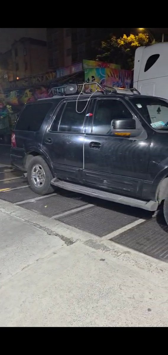 ¿Hasta cuándo ordenarán y mitigarán riesgo por bloqueo anual Eje 3 Sur, Doctores: feria 3 días de Eje Central a Vértiz? No avisan horarios ni dejan pasar residentes. Bloquean accesos de casas y U. habitacionales <a href="/AlessandraRdlv/">Alessandra Rojo de la Vega</a> <a href="/ClaraBrugadaM/">Clara Brugada Molina</a> <a href="/SSC_CDMX/">SSC CDMX</a> <a href="/GobCDMX/">Gobierno de la Ciudad de México</a>  <a href="/AlcCuauhtemocMx/">Alcaldía Cuauhtémoc</a>