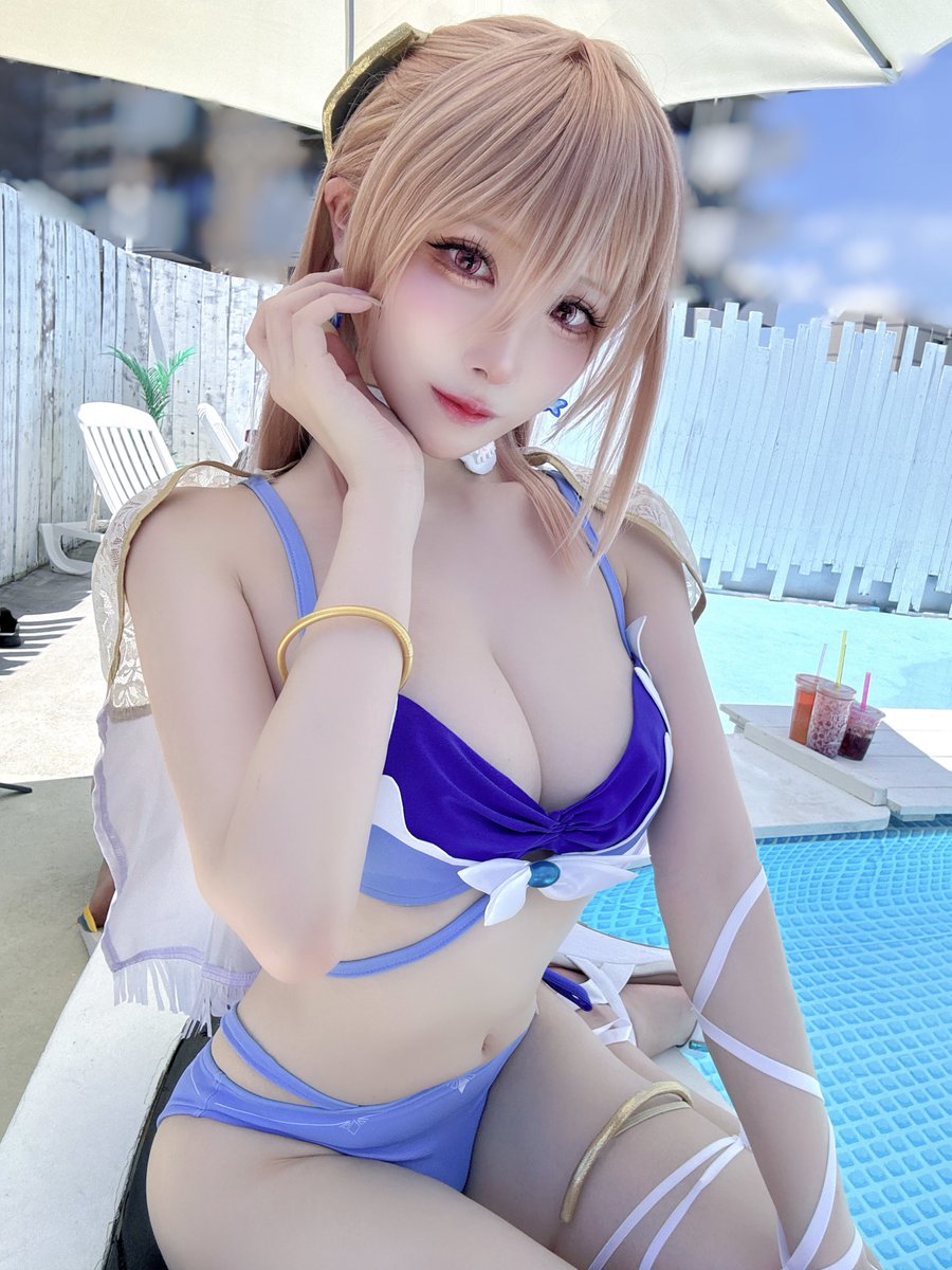 『ヘブンバーンズレッド』ブース

白河ユイナのコスプレイヤーとして
出演させていただいております！

楽しんでいきましょう〜✨️

#ヘブバンアニバーサリー https://t.co/JW7Iv6PRDI