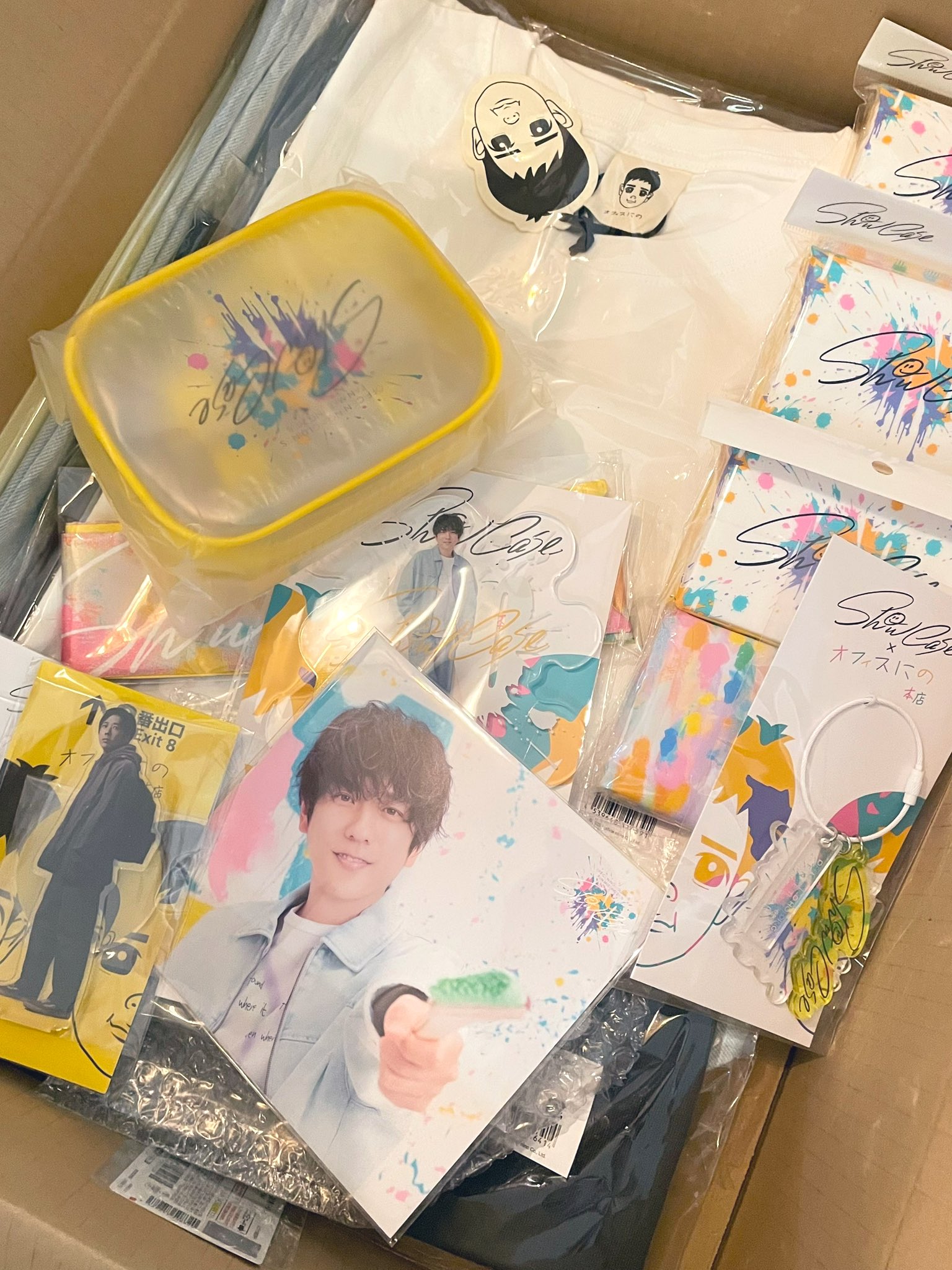 オフィスにの グッズ Show Case Show Case