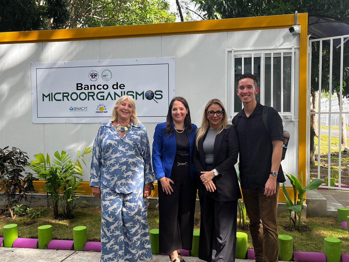 Gladys Bernett tweet media