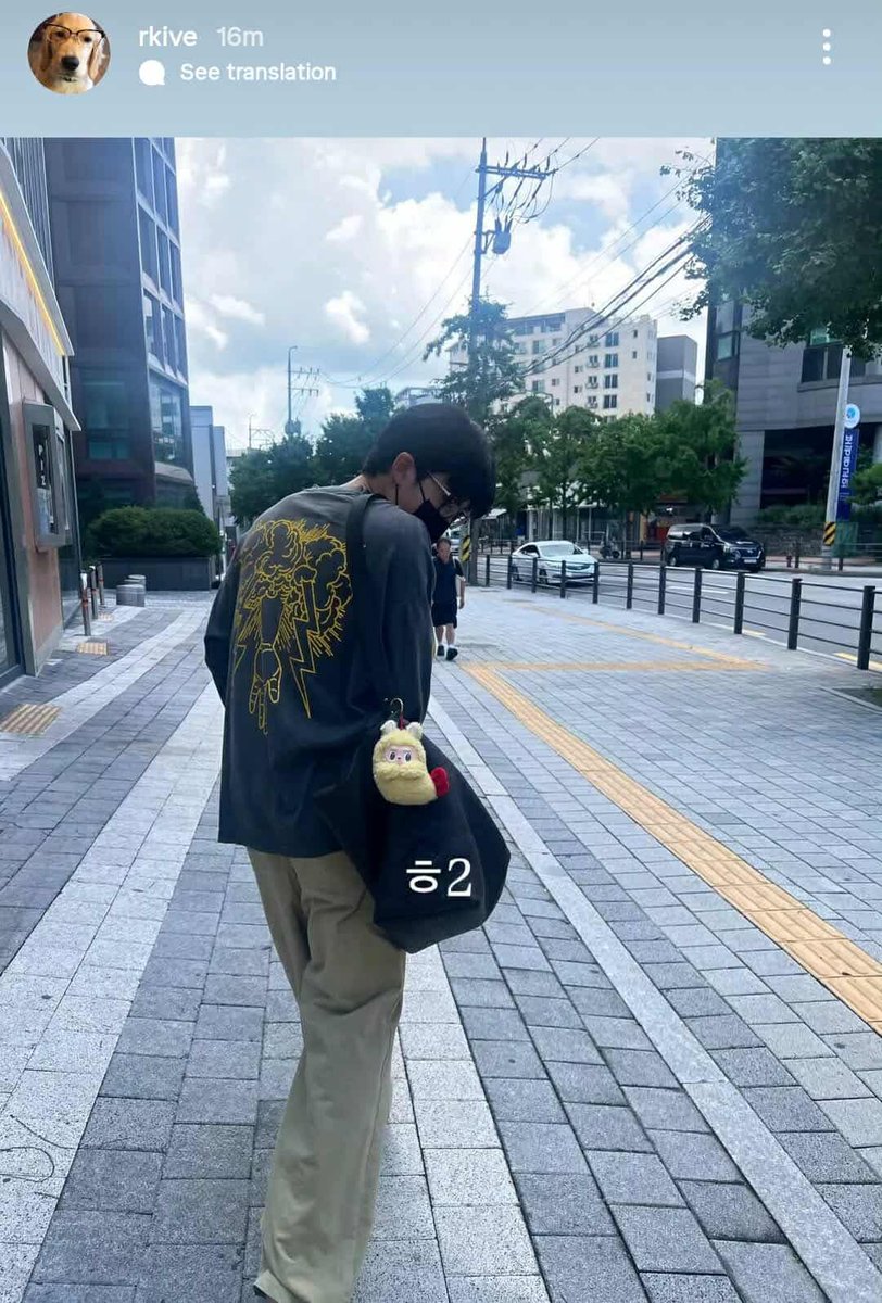 btsvtanne's tweet photo. WTS LFB 

hello may naghahanap ba here ng PopMart Labubu Wacky Mart Series Earphone bag tempura nung kamukha kay namjoon?
 
baka may want here 1.5k each! 

dm if interestedddd 🙇‍♀️🙇‍♀️🙇‍♀️ https://t.co/IaQzm2I6Po