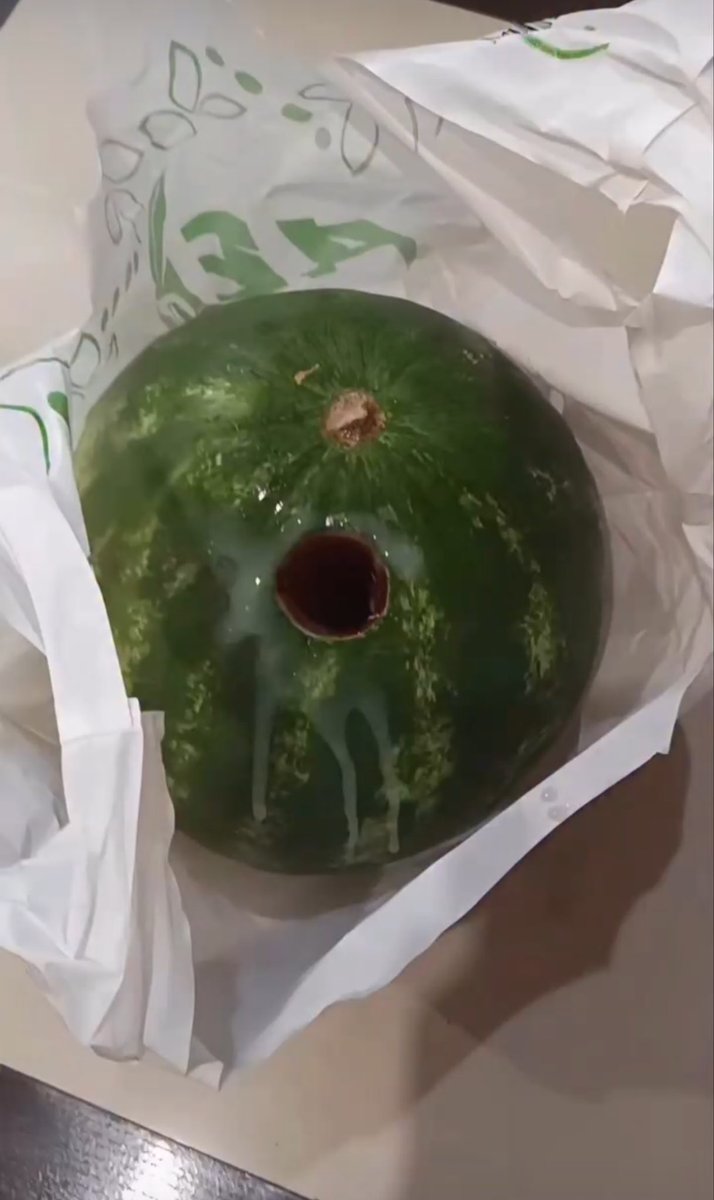Hivi ndio mnamfanyia watermelon 😅😅