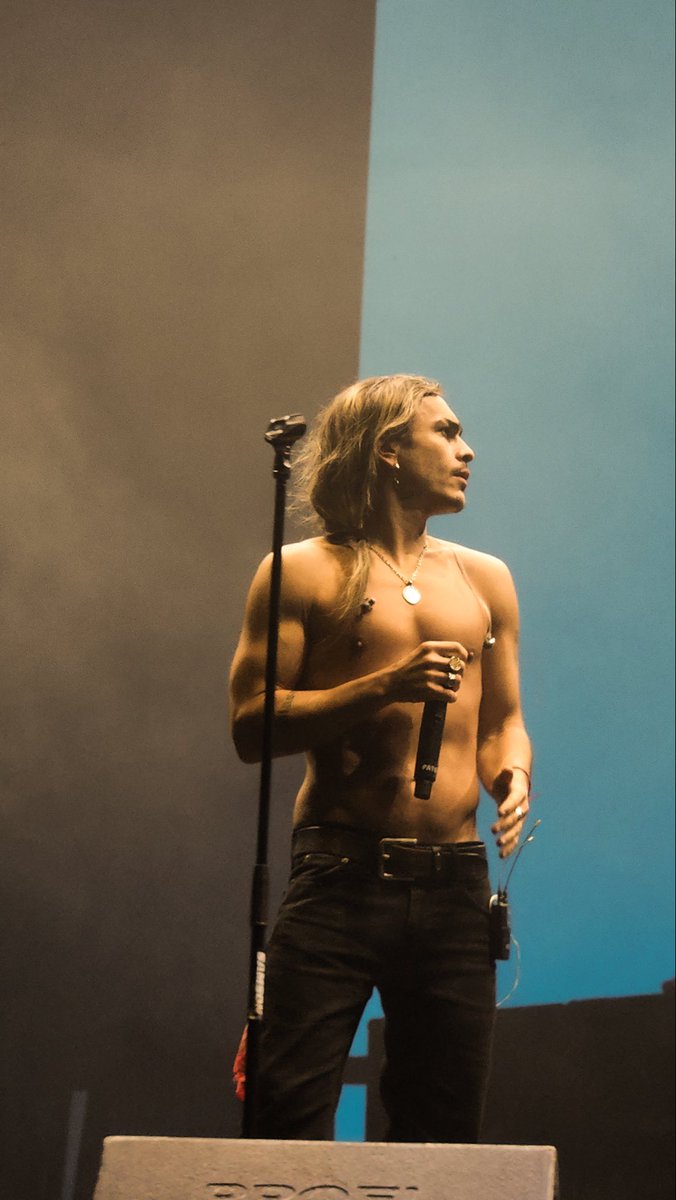 QUE ES ESTA FOTO POR FAVOR 🙏🏻🙏🏻🙏🏻🙏🏻🙏🏻🙏🏻🙏🏻🙏🏻🙏🏻🙏🏻