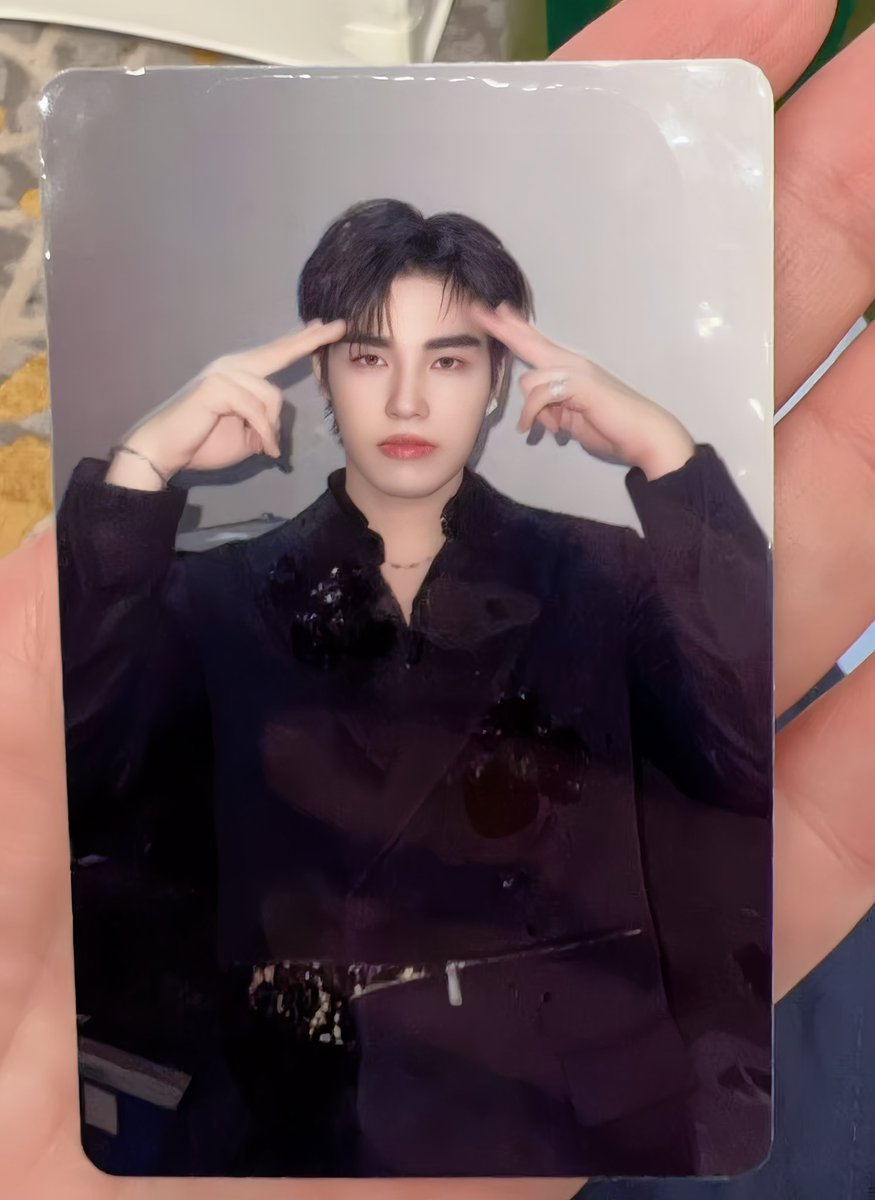 mysoovv's tweet photo. 🥰🥰

 SUMMER FAN SIGNING WITH POOM
#WuX_FIVExPoompps https://t.co/B9uzImLE8p
