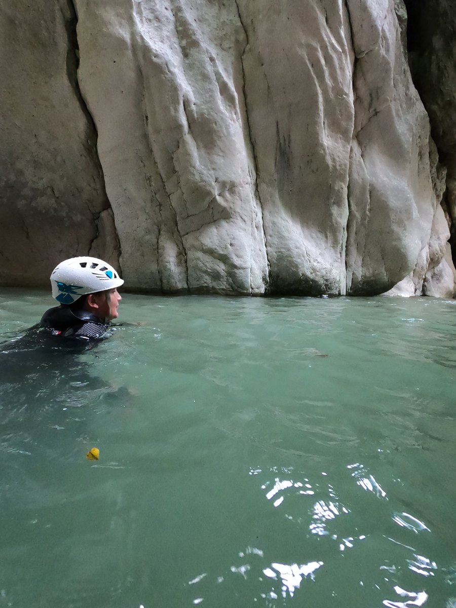 parcoDF's tweet photo. Tra le acque del Molassa. Una giornata incredibile!
Ph. Francesco Fazzi
#canyoning #molassa #guidealpine #barcis https://t.co/pl4hNHxqVl