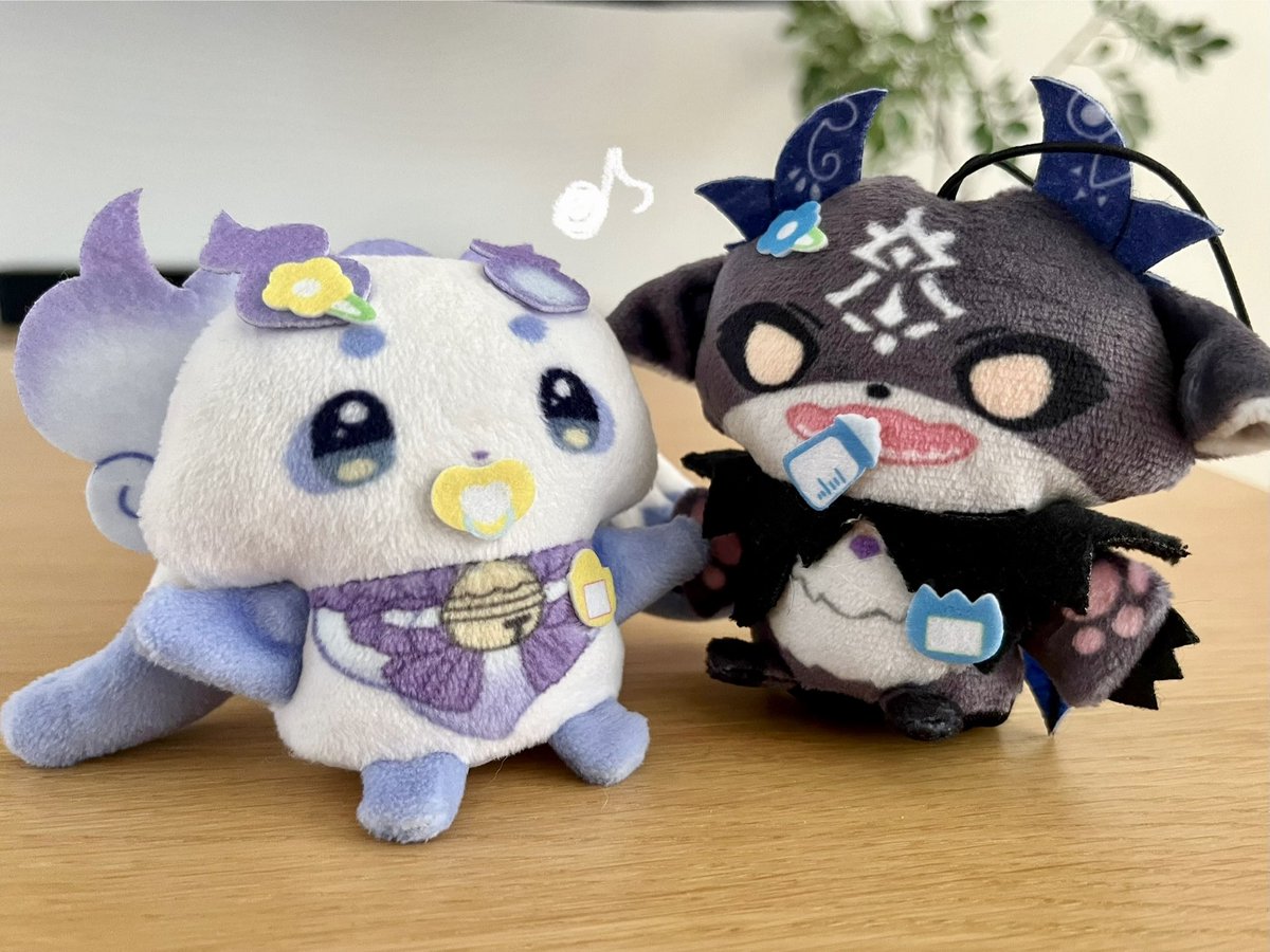 Ao_Decoboco's tweet photo. 我が家のでびるんるん(ｴｹﾁｪﾝ)🍼と猛獣🐱

#ちょまと撮ったよ #見るんるん #でびでびでびるさま https://t.co/zR22BEfMlF