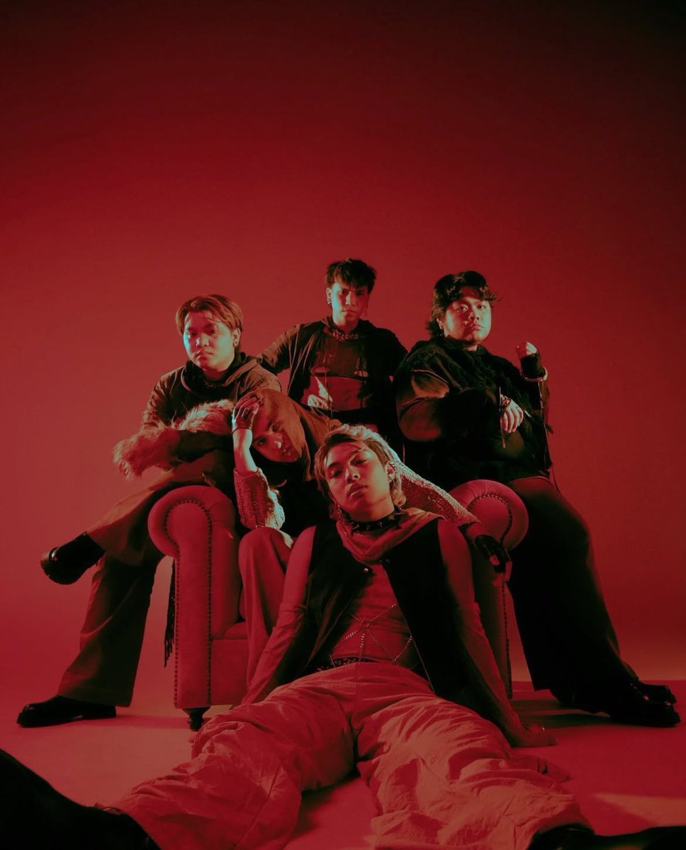 Cup of Joe's "Multo" officially breaks the record as the longest running #1 song in weekly Spotify PH chart history (19 weeks). 

It surpasses Zack Tabudlo's "Pano".