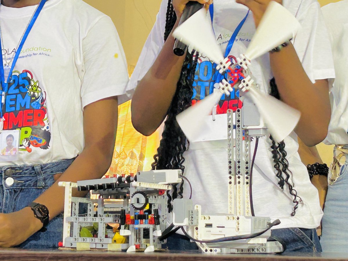 Visiola_Fdn's tweet image. Group 7 – Technoverts 🌐

💨 Introducing AeroFlora! Powered by wind, sensors, and sustainable materials, this innovation protects crops in low-cost greenhouses. Designed for Nigerian farmers, built for a greener future! 🌱🤖

#VisiolaSTEMCamp #robotics #girlsinstem