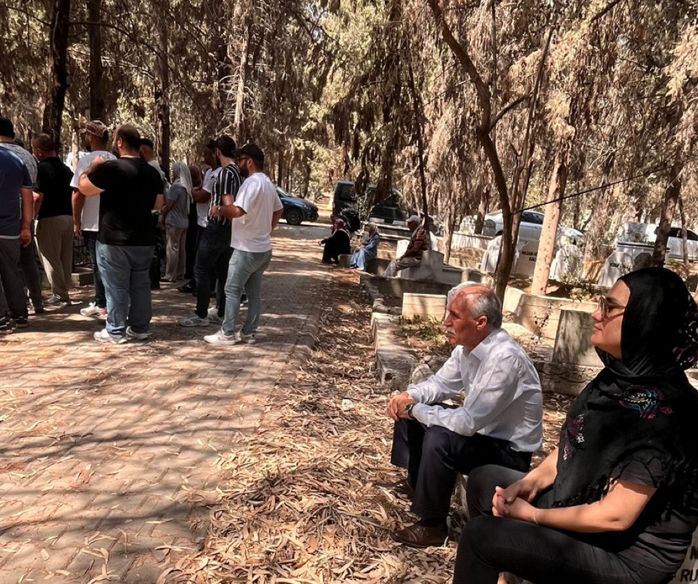 KAÇEP ekibimiz, yönetim kurulu üyelerimiz ve meclis üyelerimiz ile birlikte, yönetim kurulu üyemiz Aziz Dağtekin Beyefendinin kıymetli kardeşi Nazire Baylan’ın cenaze merasimine katılım sağladık.

Merhumeye Allah’tan (C.C.) rahmet, mekânının cennet olmasını niyaz ederim.