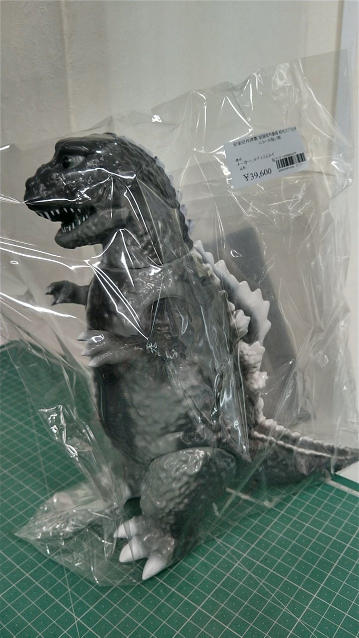 値下げ❗バンダイ特撮ヒーロー　ウルトラマン　仮面ライダー　ゴジラ　ソフビ ジャングル名古屋店 on X: 
