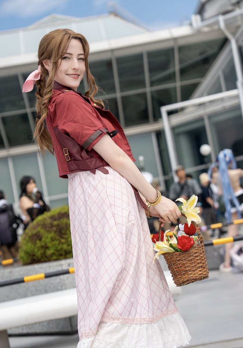 【速報】

FF７のエアリスやってきました〜！

Photo: <a href="/sakura_apple_7/">東雲さくら 8/30 松戸a!</a> 

#C106コスプレ #C106