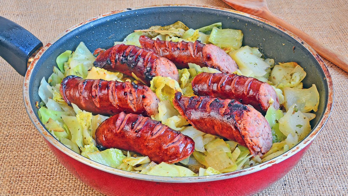 Dining With Donna: Kielbasa and Cabbage
sites.libsyn.com/538282/dining-…