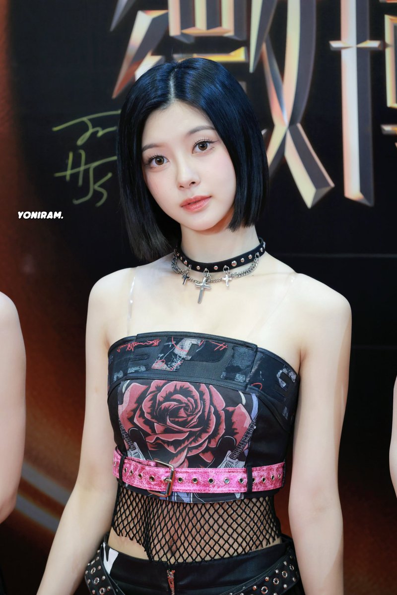 Yoniramm's tweet photo. 250816HQ | Red Carpet.

You're so gorgeous today.

#김다연 #DAYEON 
#ダヨン #Kep1er #케플러 https://t.co/fciXdKOSQT