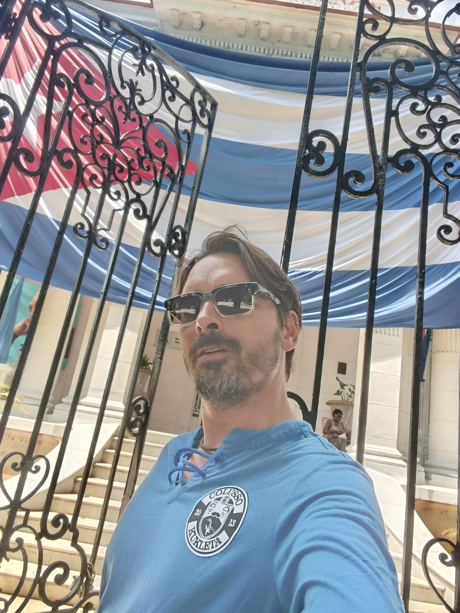 ColussoKukleta Unité tweet media