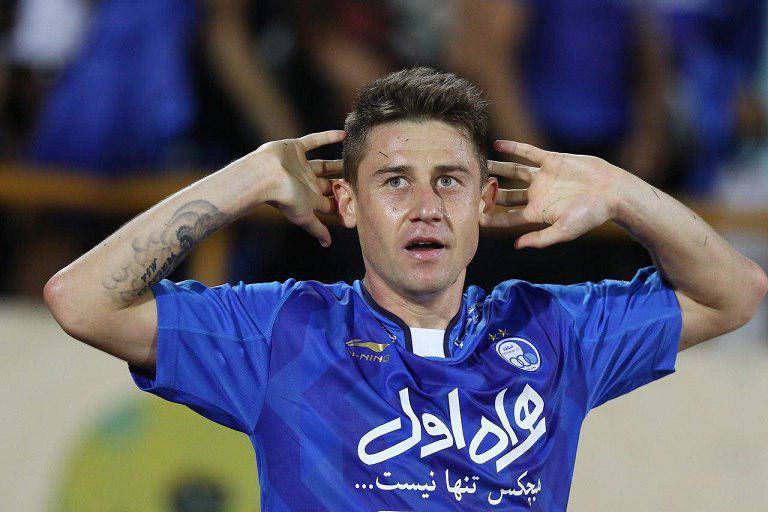 moh3en77's tweet photo. @hsynabrahymy7 دلیلش نبودن امثال ایناست: 
+خسرو https://t.co/I9irHnwfZU