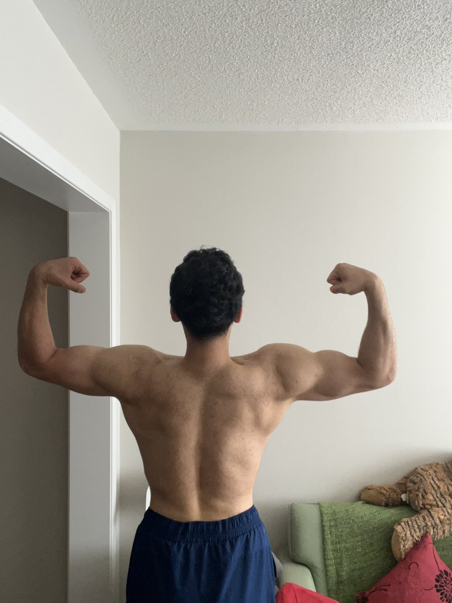 Altima_RL's tweet image. 1 year difference between the 2 photos. I decided in 2025 to take some action for myself.