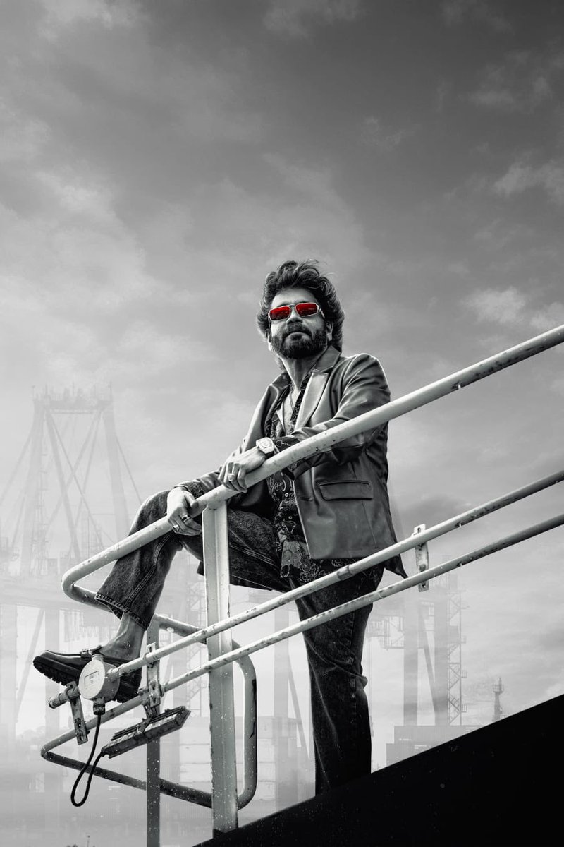 letscinemaOG's tweet image. Give him the right script, and he’ll rise straight into Tollywood’s Top !

His presence, His aura — Unstoppable 📈⚡🔥

#Nagarjuna | #Coolie