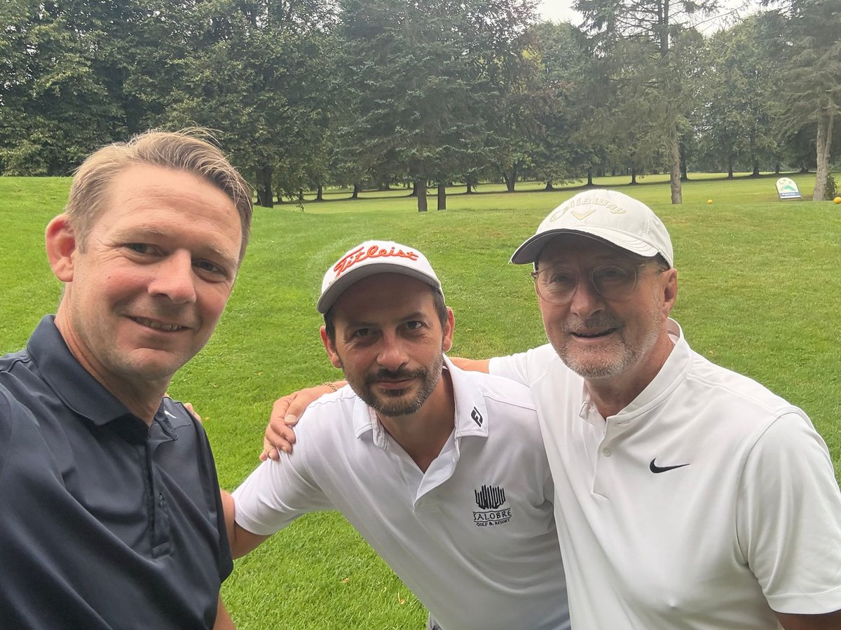 cplanetgolf's tweet image. Los geht’s! 💪 Nils, Sebastian, Roman – viel Erfolg und Spaß! 🏌️‍♂️
Live-Score 🔗 lampone.gordi.it/app.challengep… #GolfTime #golfclubweserbergland #challengeplanetgolf #golfzilla #planetgolf
