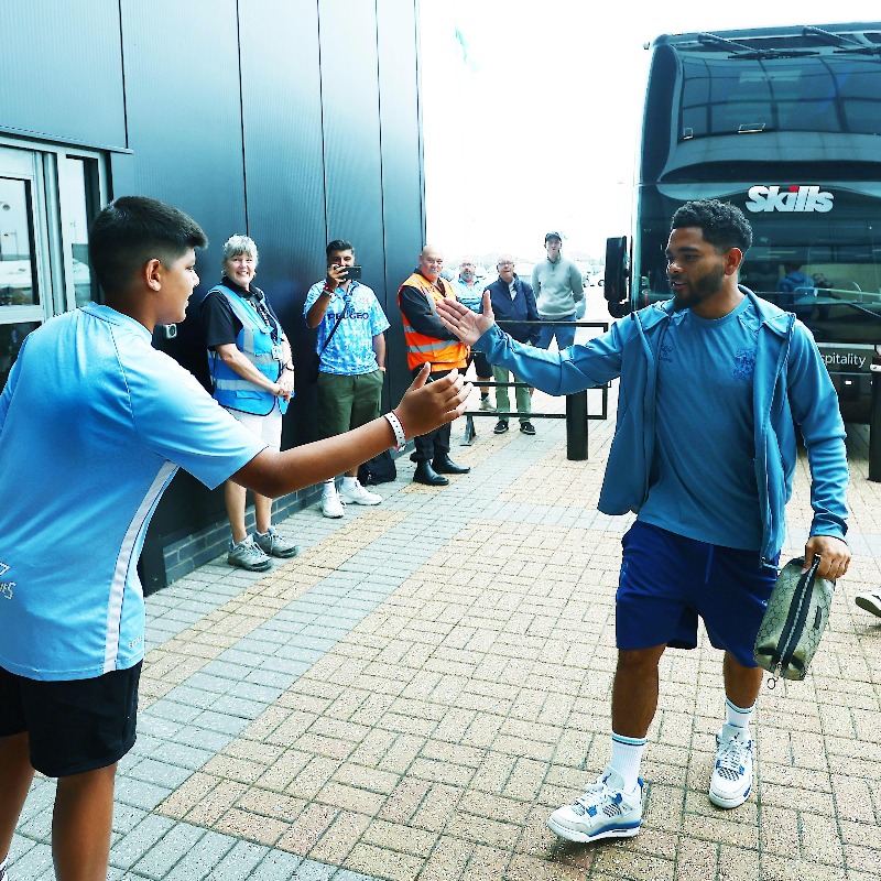 Coventry_City's tweet photo. Checking in at Pride Park. 📍