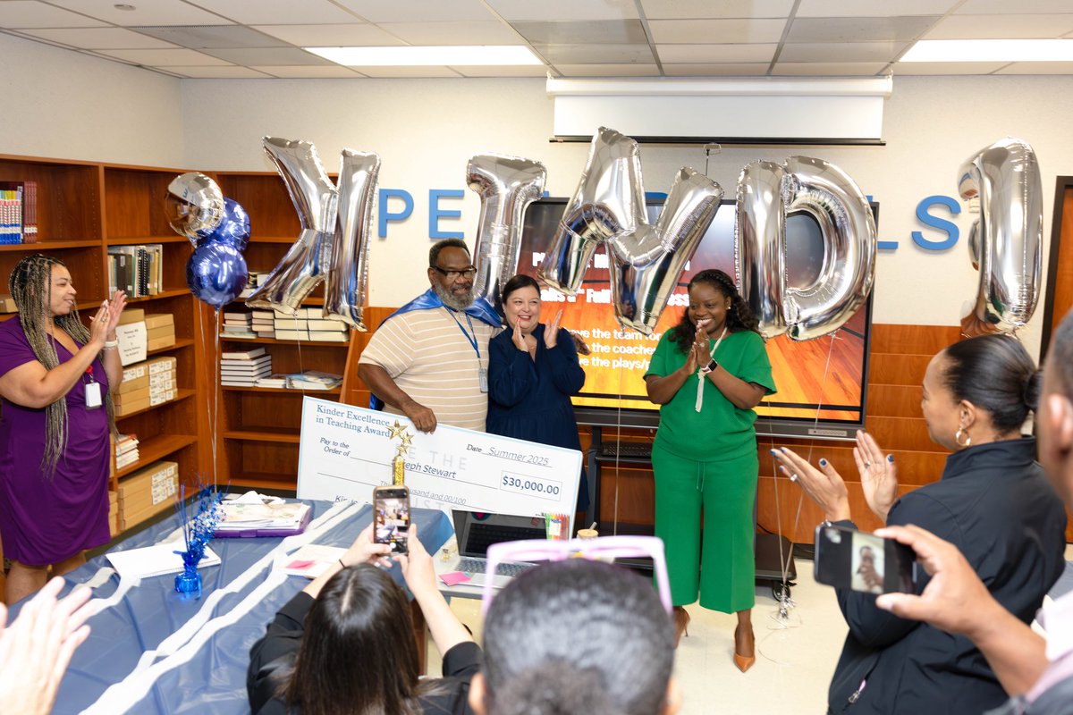 drgoffney's tweet photo. I was truly honored to join Tiffany Cuellar Needham, the Executive Director of Teach for America - Houston, in surprising Joseph Stewart, a dedicated teacher at @PlummerMS_AISD  and an Aldine ISD TIA designated educator, with the Kinder Excellence in Teaching Award! This prestigious award comes with a remarkable $30,000 prize, recognizing Mr. Stewart’s exceptional contributions to education.

The surprise celebration was made even more special with the presence of representatives from the Kinder Foundation, TFA, Plummer Middle School, Aldine ISD, and Mr. Stewart’s family. Congratulations, Mr. Stewart! Your hard work and commitment to your students inspire us all and positively impact the #AldineStory!