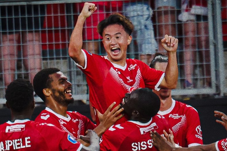 🚨 AVEC SON DOUBLÉ HIER, RENTO TAKAOKA EST DEVENU LE PREMIER JAPONAIS A MARQUÉ EN NATIONAL 🔥🇯🇵

L'attaquant de 18 ans, prêté par Southampton 🏴󠁧󠁢󠁥󠁮󠁧󠁿 était à la base destiné à la réserve de Valenciennes 🦢