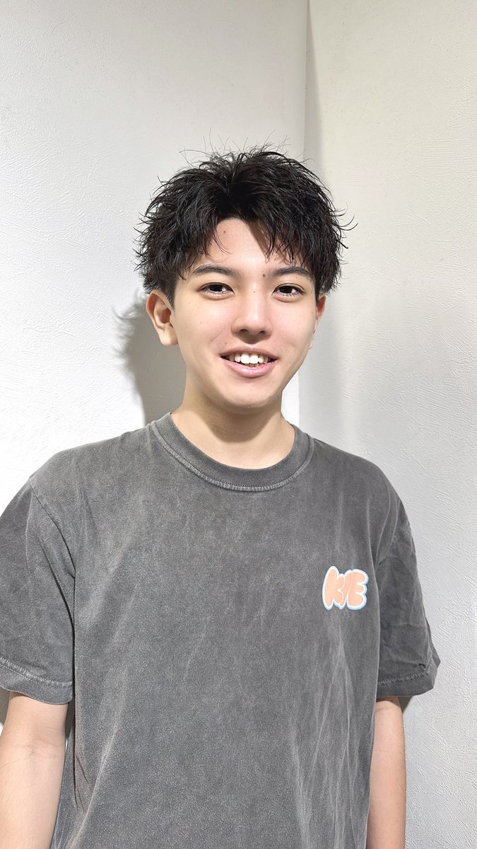 高木さんをカットパーマでさらにカッコよくさせて頂きました！いつもありがとうございます🙇
<a href="/Takagi_Progamer/">高木</a> 

vt.tiktok.com/ZSA13A1nL/