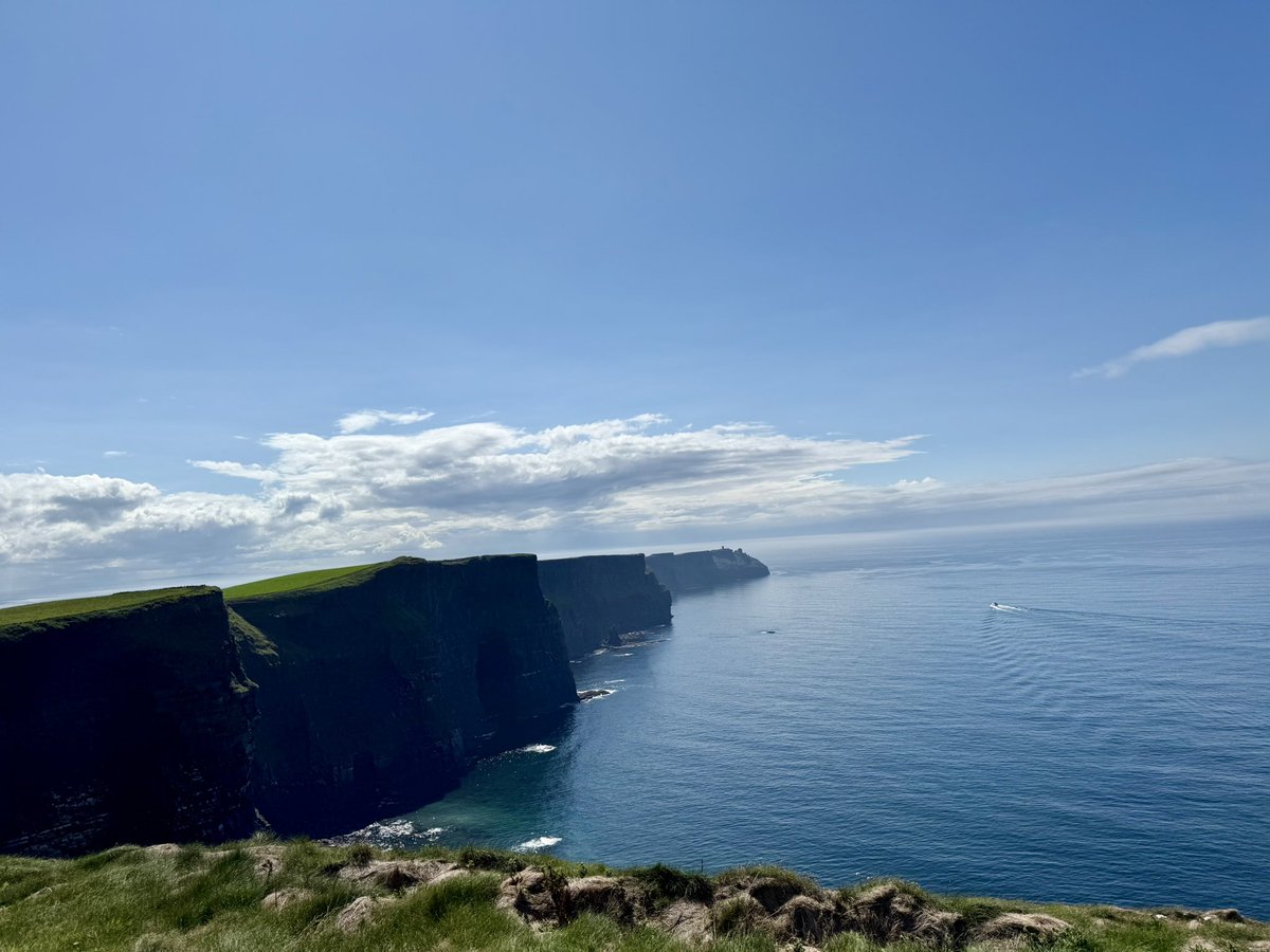 write2tsering's tweet image. Cliffs of moher.