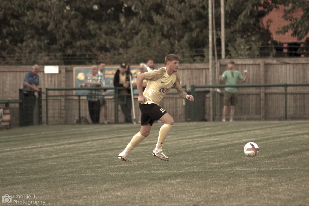 Good luck to the <a href="/HucknallTownFc/">Hucknall Town Football Club</a> boys today in the FA cup game, injuries looking like it will rule me out for the next few weeks but will be down supporting the lads 💛💪.