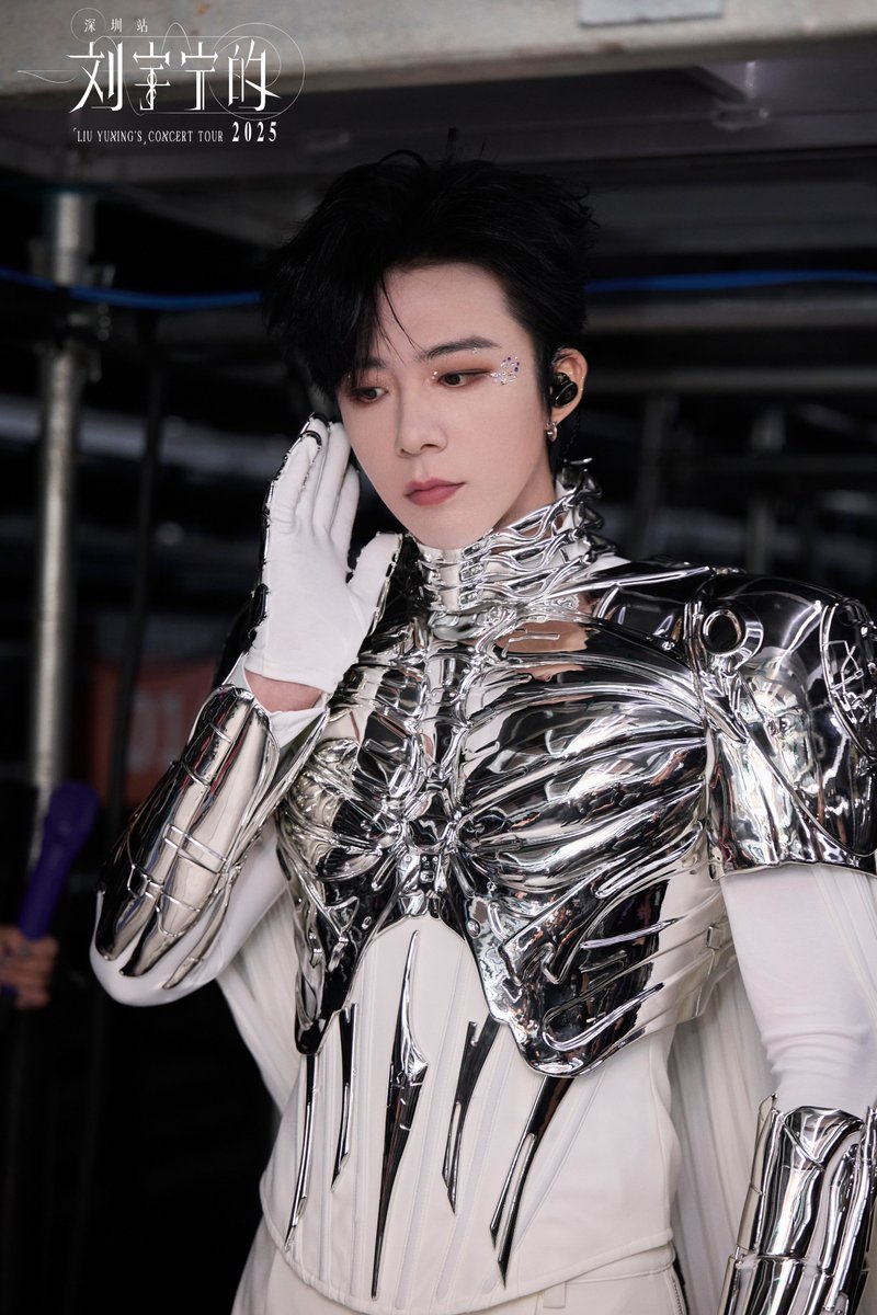 LiuYuning_ID's tweet photo. [250816] LYN Studio Weibo - #LiuYuning_FanFest #LiuYuning_FanFest

Final Chapter · Kejutan terungkap dari "Ning" Eye-Tracking Challenge!
Tatapan kalian tajam dan 3 ronde tantangan telah diselesaikan✅, silakan terima hadiah labirin Ning📩
#LiuYuning #刘宇宁 #류우녕 #หลิวอวี่หนิง https://t.co/brXsv5gjjy