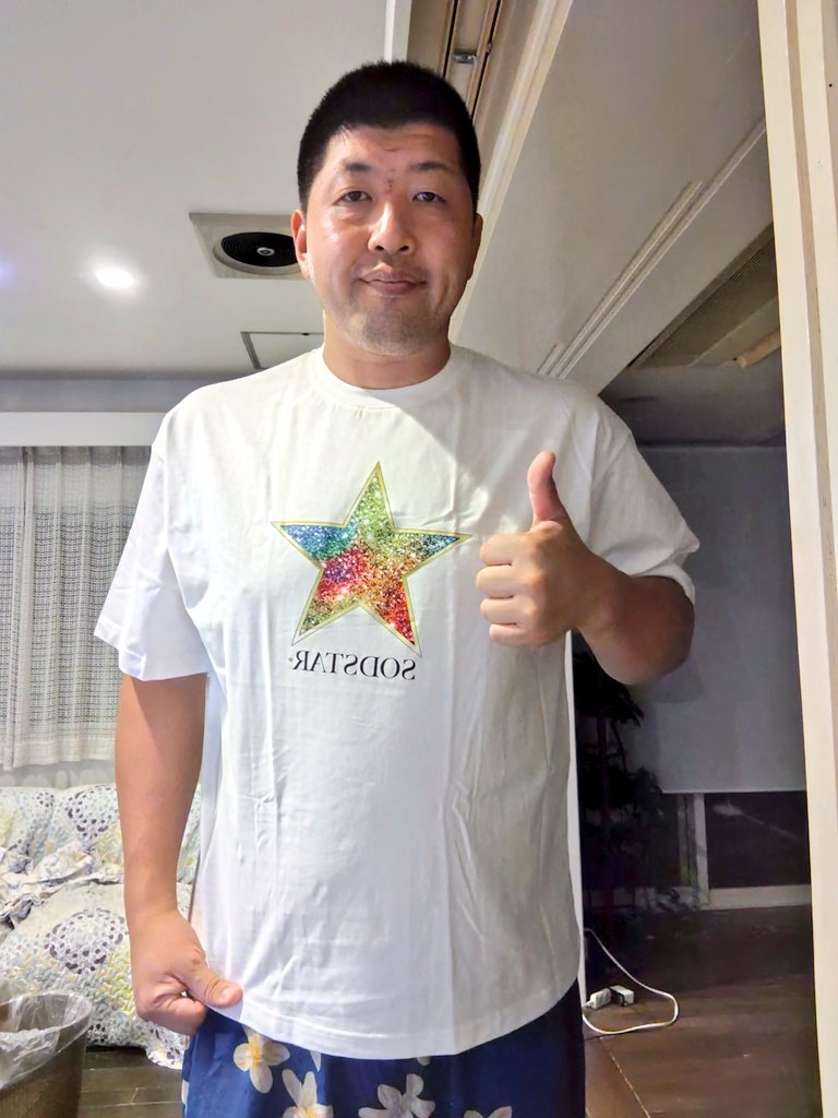 推しのももなちゃんのトレカはでなかったけどドンキホーテでSODSTARのT-シャツ買えた❗
#恋ももちゃんへ届け 
#恋渕ももな
#SOD