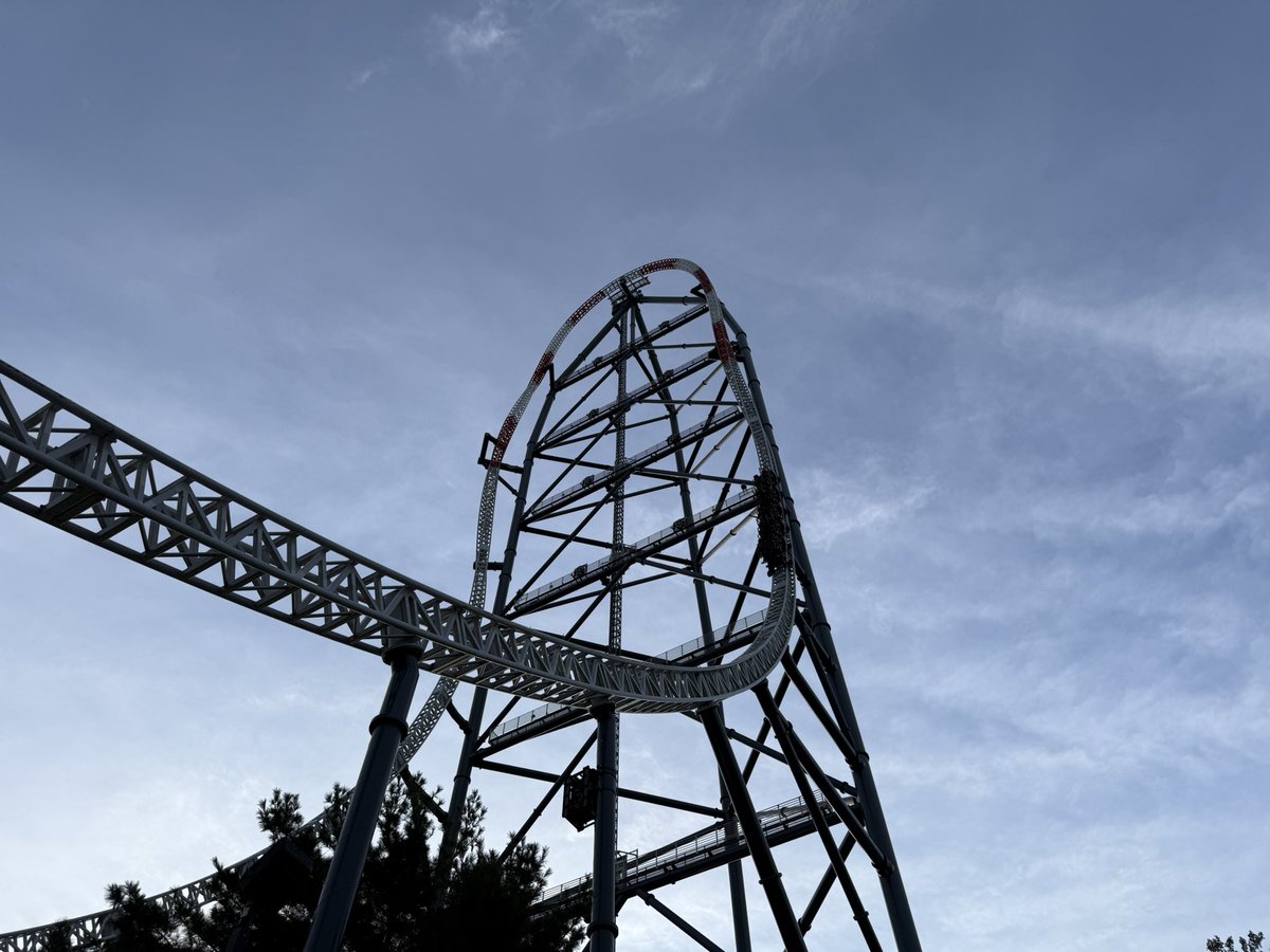 TPRBrandon's tweet image. Today is the BEST DAY of the year! Happy #NationalRollerCoasterDay! 

And as I like to say, Keep Ridin’ Coasters 🎢! 

Are you riding a coaster today? If so, which one?
