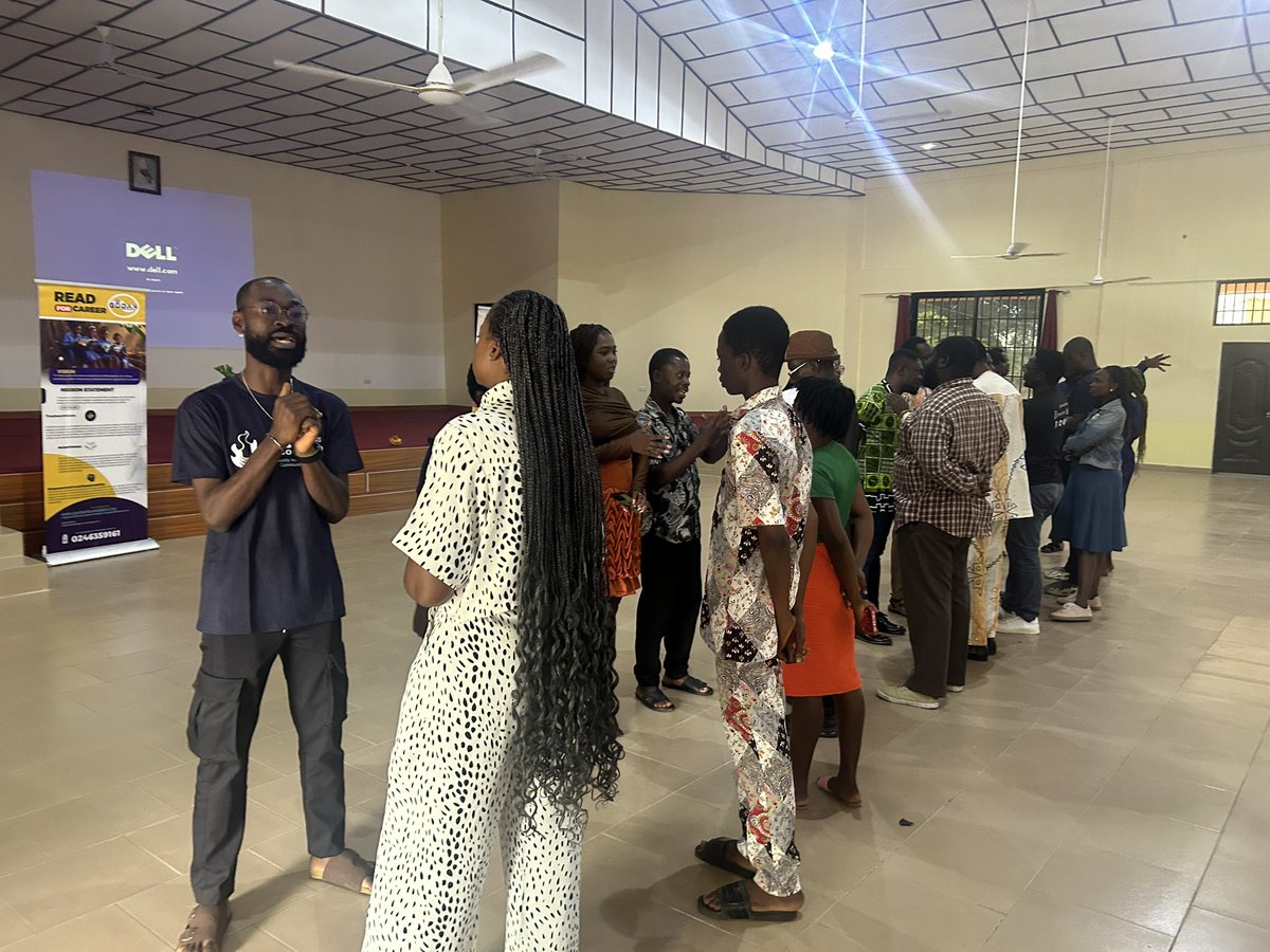 #Speednetworking sessions @ #Barcamp in #Ghana.

What are the most important things to tell someone you meet while #networking?

Name, location, occupation, number?
<a href="/BarcampSomanya/">Barcamp Somanya #bcsom</a> 2025 @ the RC Hall, #Somanya.  
Your network is your net worth.
More via #bcsom