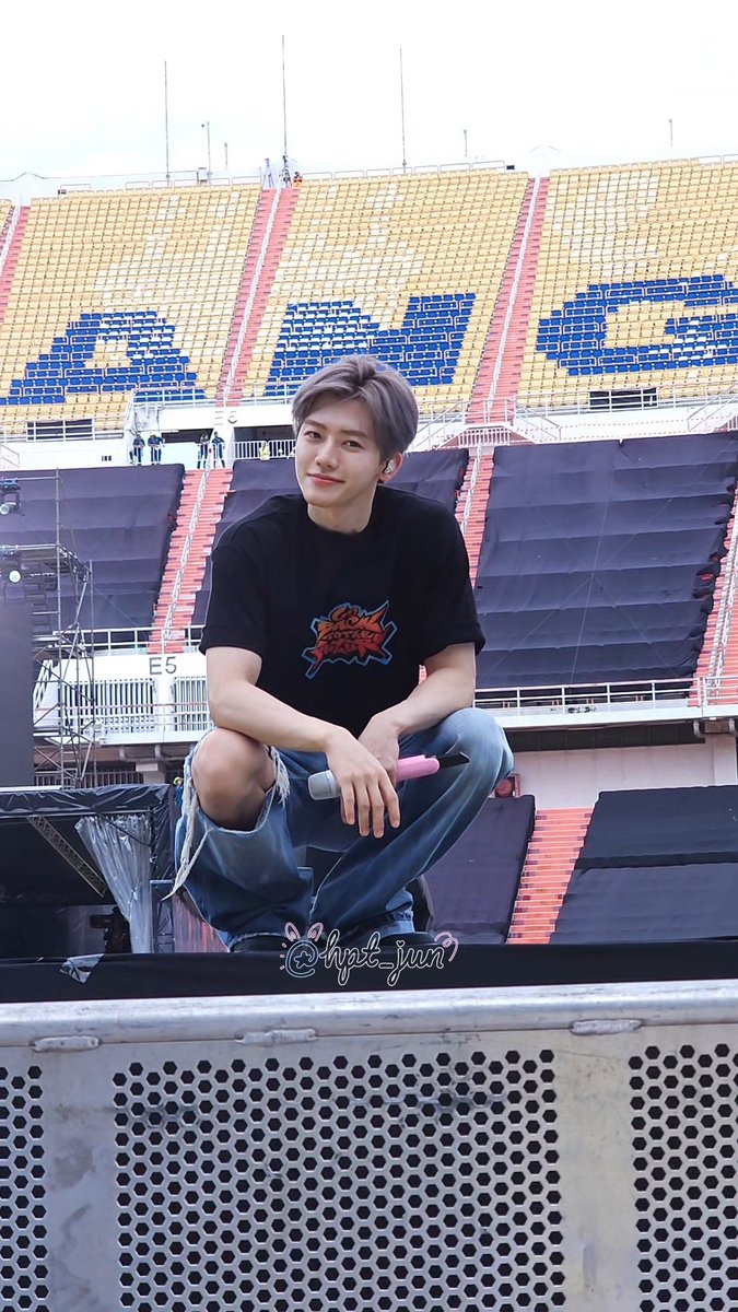 ป้ายบอกแจมินมามี๊อยู่นี่ ละดูทำหน้า🤣

#TDS4INBKK #JAEMIN 
#THEDREAMSHOW4_in_BKK
#NCTDREAM_THEDREAMSHOW4_BANGKOK