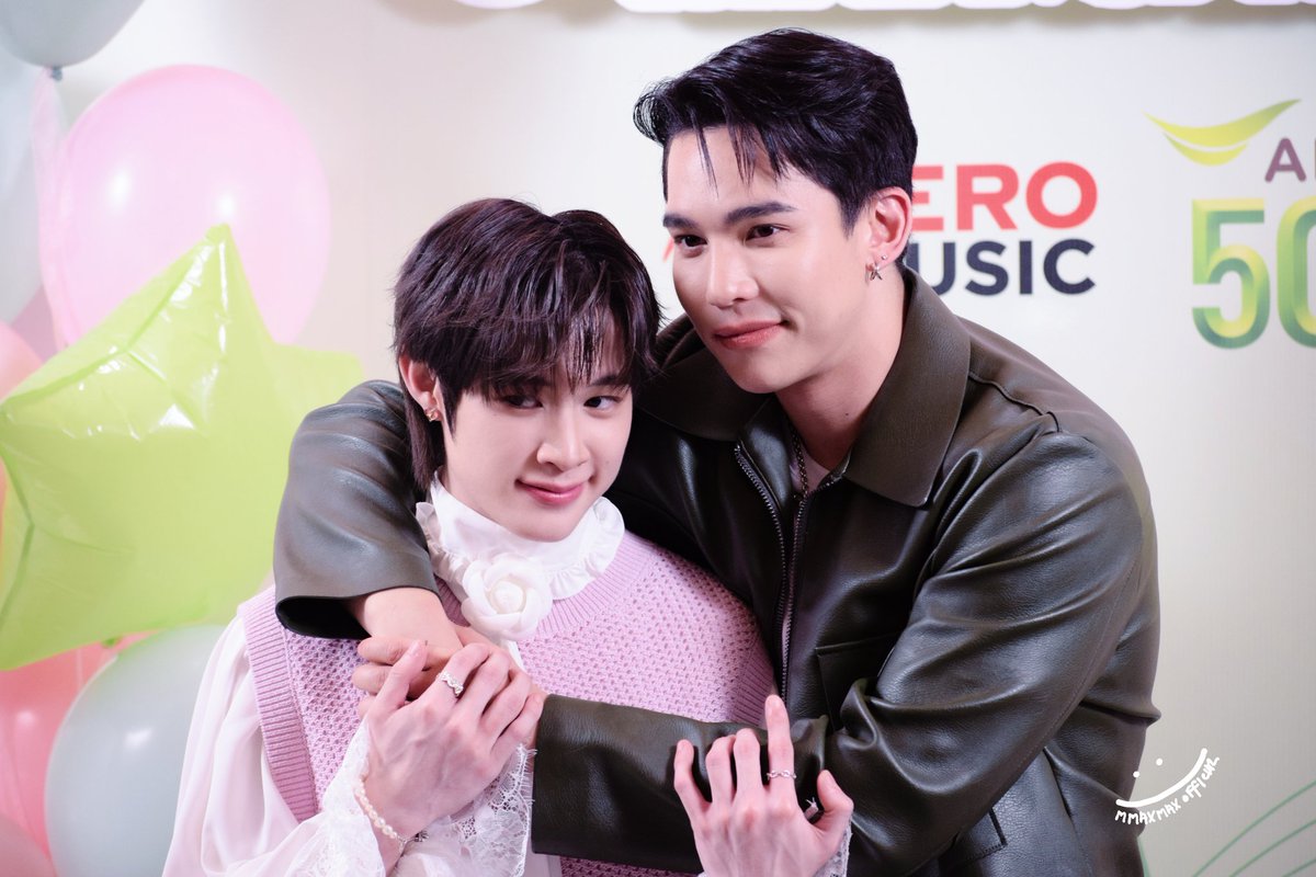 ขอบคุณทาง <a href="/teromusicth/">TERO MUSIC</a> ที่ชวนแม้กณฐและแฟนคลับมาร่วมงาน AIS Exclusive Fan Meet ในวันนี้น้า  อย่าลืมโหลดเพลงรอสายเพราะๆนะคะ 💘💌 

#mmaxmax ; #ไดโนกรธัสส์ 
#AISxMaxNat #MaxNat