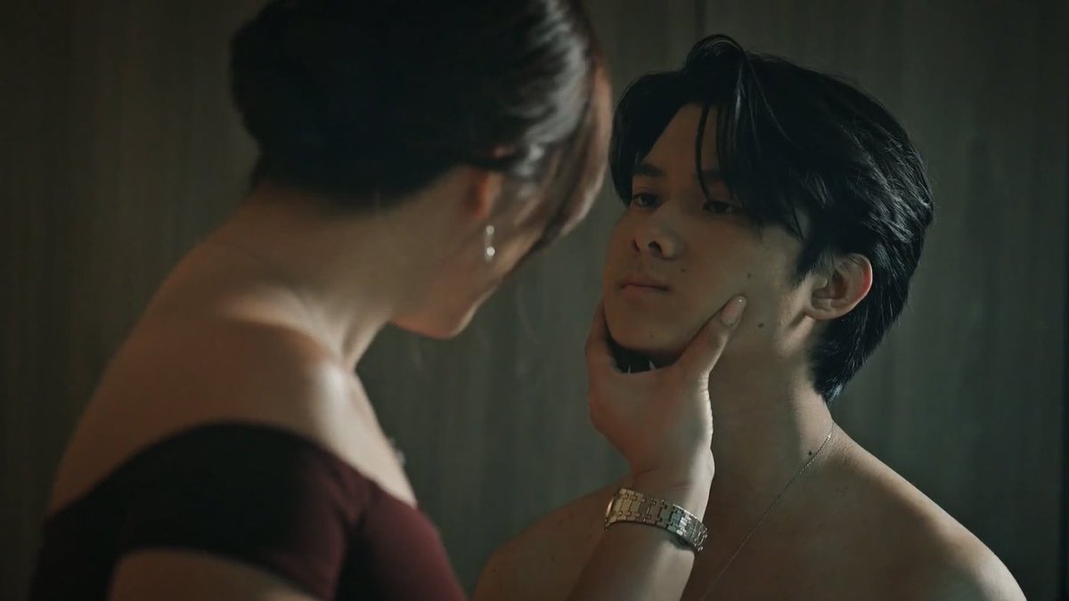 in celebration of harvey bautista’s birthday, here are some of my favorite performances throughout his career. 

<a href="/hrvbtsta/">H</a> a thread: