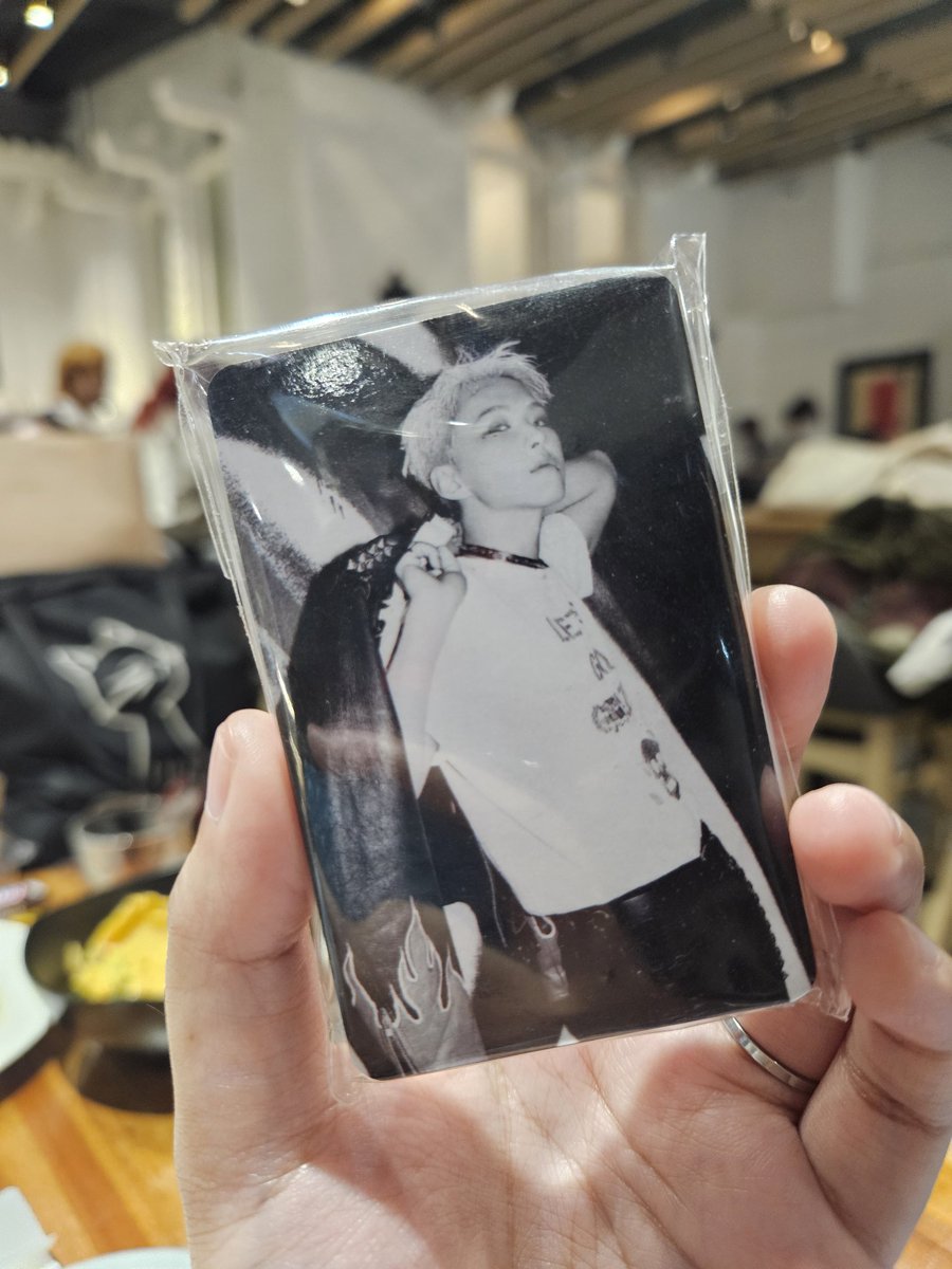 TheeDaisyDjarin's tweet photo. The only time I'll allow someone to pick (on) me is during raffle! Never not leaving without a prize talaga 🤍🤍🤍 Thank you @caratverseph 🍒🤍 https://t.co/JVR1GHECAQ