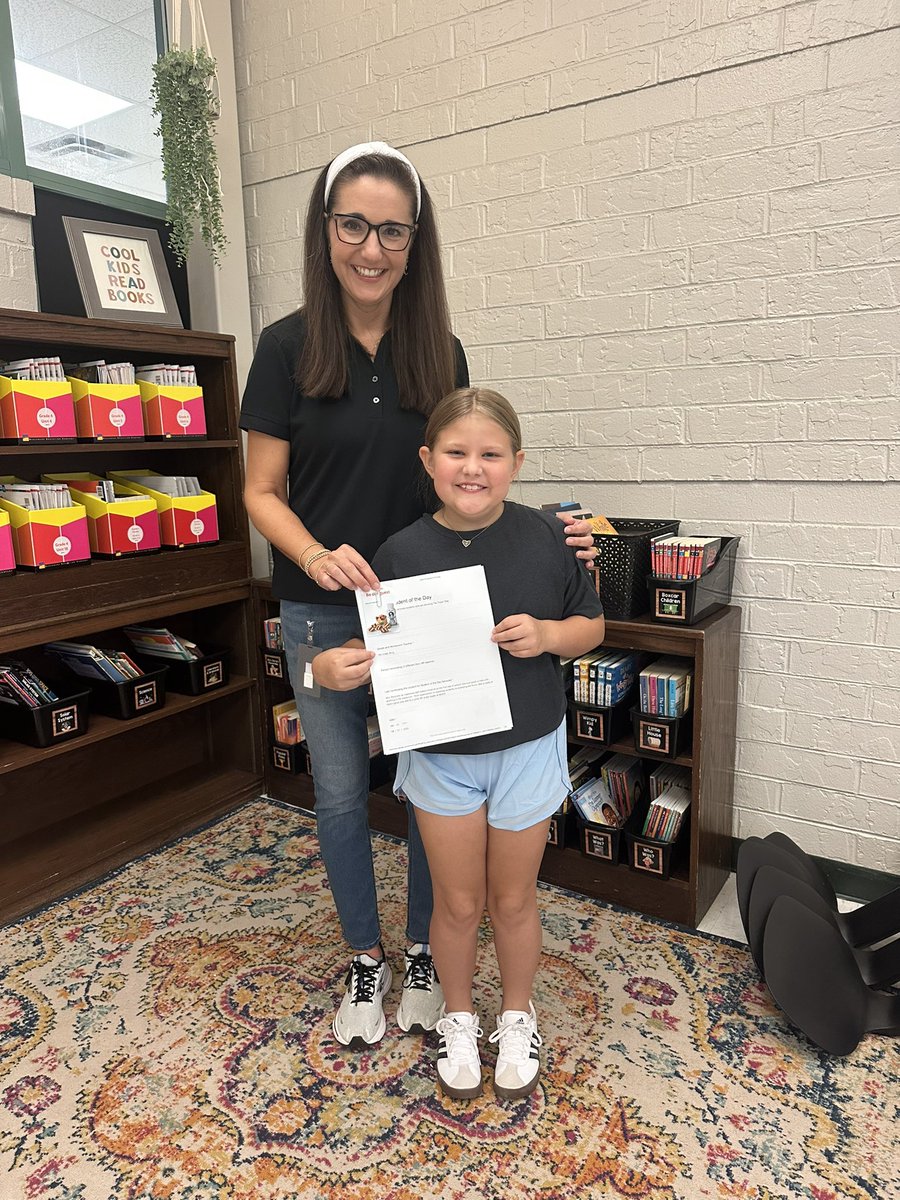 Our year has started off strong! 💪🏼 We are rocking the 4th grade by showing the Trojan Way every day! This Junior Trojan was recognized for her responsibility after just the first day of school! 💚 <a href="/MVESGainesville/">Mt. Vernon Exploratory School</a>