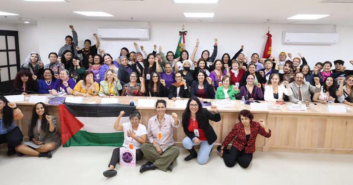 Foro Alterno Feminista 2025 (@foro_altfem) on Twitter photo Nuestra compañera Andrea Medina Rosas compartió la postura feminista abolicionista del <a href="/Foro_AltFem/">Foro Alterno Feminista 2025</a>, denunciando la exclusión de la #XVIConferenciaMujerALC
<a href="/RadioEducacion/">Radio Educación</a>
Escúchala aquí ⬇️🎙️
e-radio.edu.mx/Noticiarios-pu… Nuestra compañera Andrea Medina Rosas compartió la postura feminista abolicionista del <a href="/Foro_AltFem/">Foro Alterno Feminista 2025</a>, denunciando la exclusión de la #XVIConferenciaMujerALC
<a href="/RadioEducacion/">Radio Educación</a>
Escúchala aquí ⬇️🎙️
e-radio.edu.mx/Noticiarios-pu…