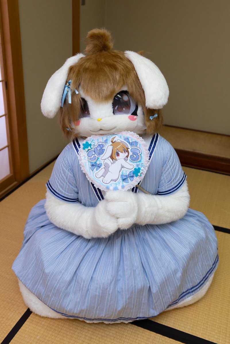 うちわもらった！ かわいい！！ すずしい！！！

🎨<a href="/nokoyama_en/">nokoyama</a>
📷<a href="/sakiL3L3/">りゅうさん</a>

#FursuitEveryday
#はるもふ202508