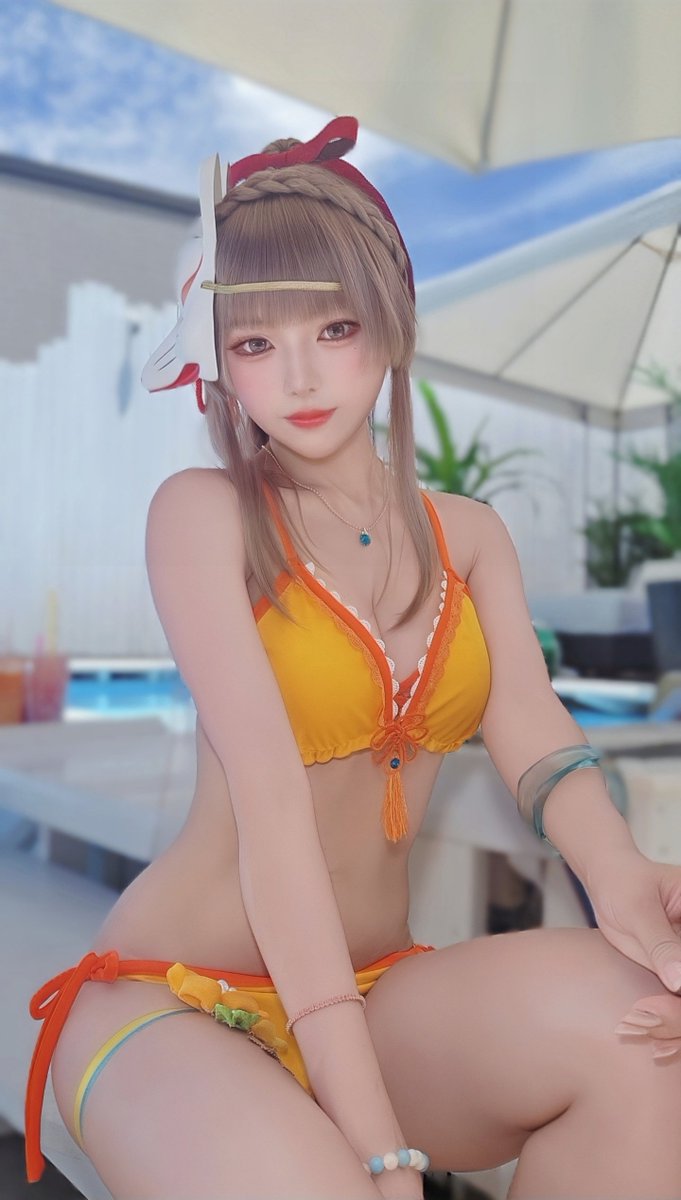 本日より2日間《ヘブンバーンズレッド》ブースにて 桐生美也のコスプレ